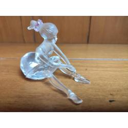 Zittende ballerina in Swarovski kristal