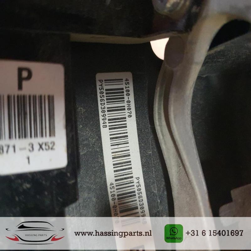 Peugeot 108  stuurwiel met artikelnummer 451000H070